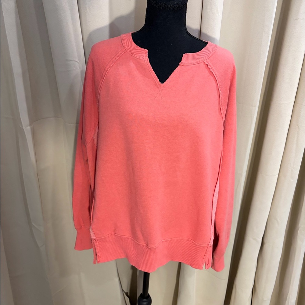 American Eagle Outfitters V-Neck Sweater in Coral Pink